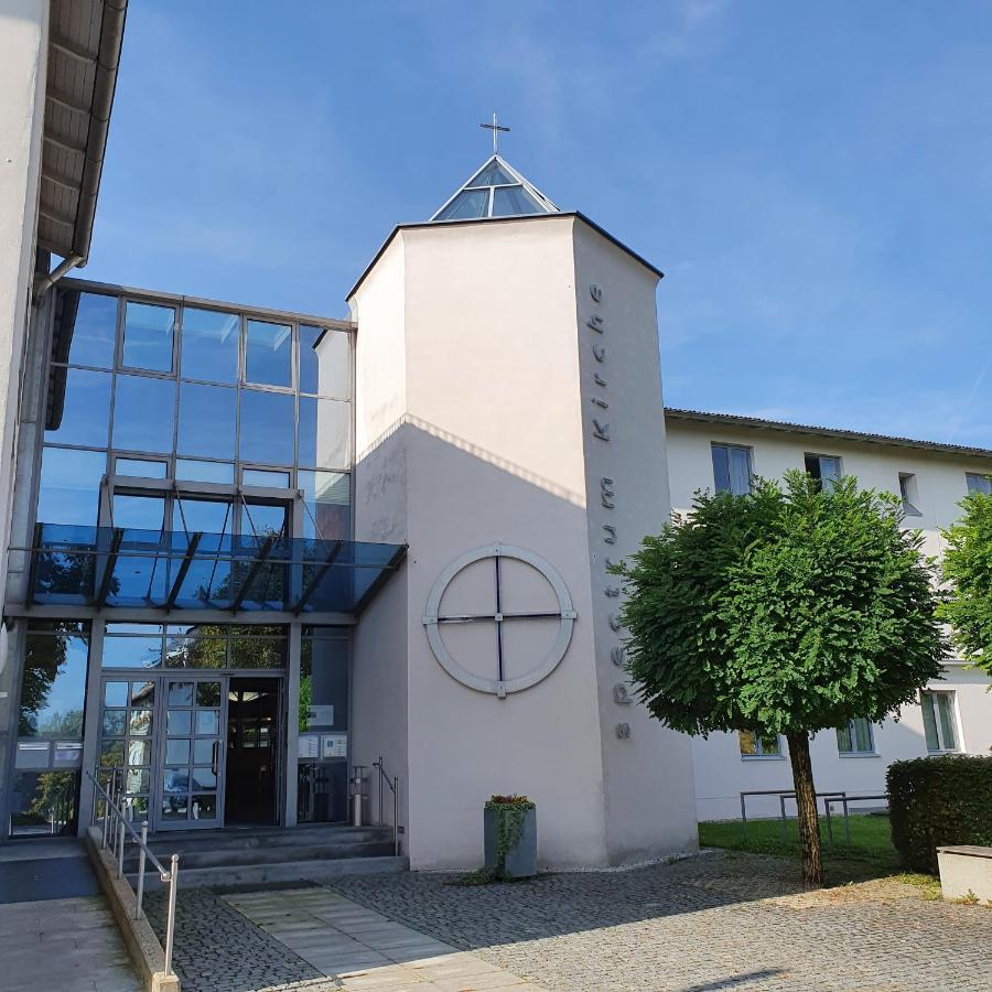 Spectrum Kirche Exerzitien-Und Bildungshaus Auf Mariahilf 파사우 외부 사진