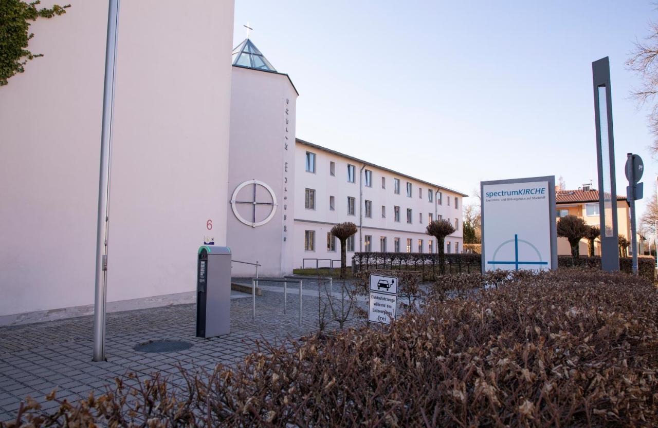 Spectrum Kirche Exerzitien-Und Bildungshaus Auf Mariahilf 파사우 외부 사진